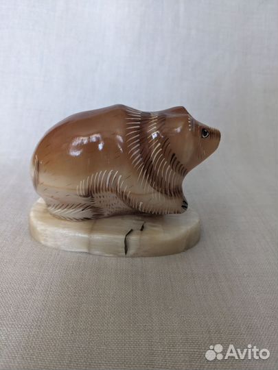 Статуэтка медведь из селенита (100*80*50)