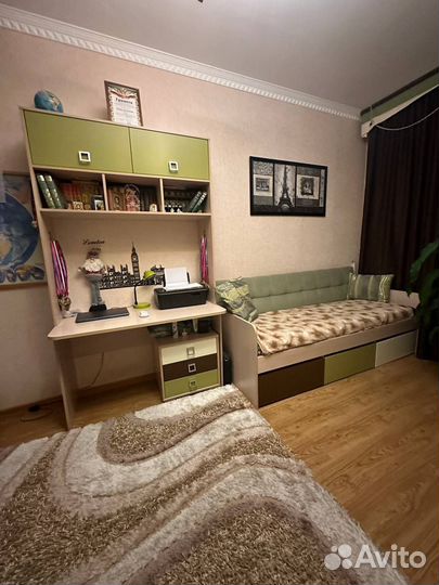 Компьютерный письменный стол