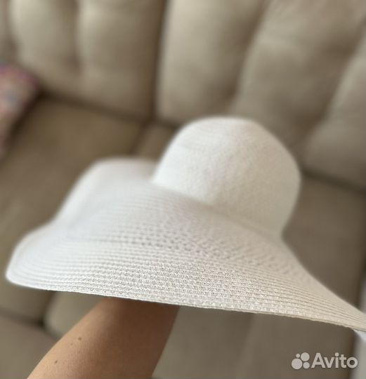 Шляпа женская белая с широкими полями Reserved M