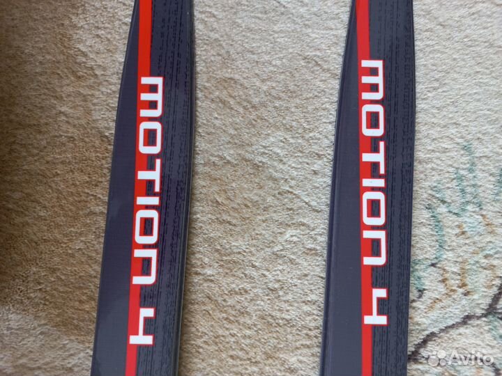 Беговые лыжи atomic
