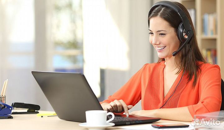 Оператор кол центра