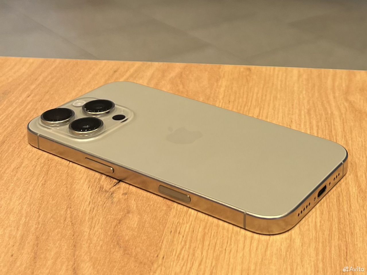 iPhone 16 Pro, 256 ГБ