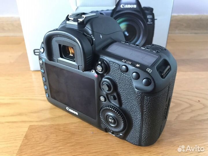 Canon 5D Mark IV body (пробег 12 тыс. кадров)