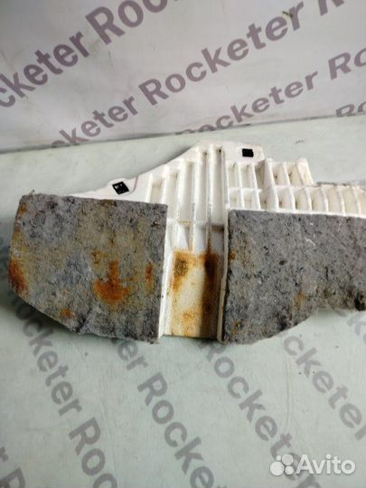 Шумоизоляция пола правая Toyota Corolla X 2008