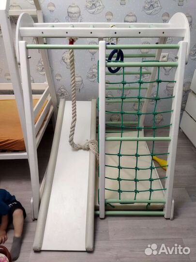 Детский уголок дерево