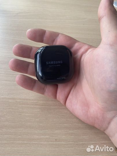 Беспроводные наушники samsung buds live