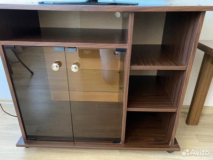 Тумба под телевизор