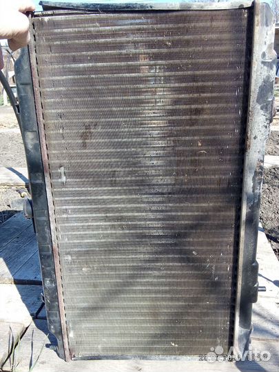 Радиатор охлаждения Ниссан санни