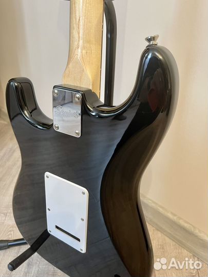 Электро гитара Squier stratocaster by Fender H-S-S
