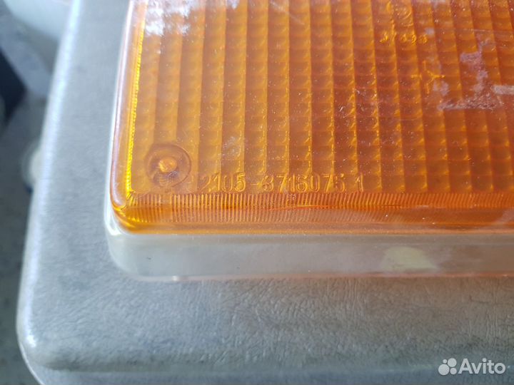 Стекло заднего левого фонаря 2105(раннее)