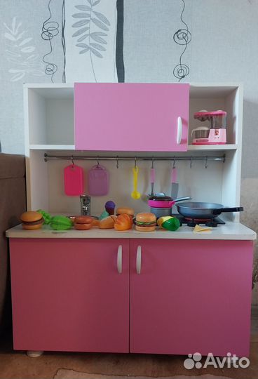 Детская деревянная кухня