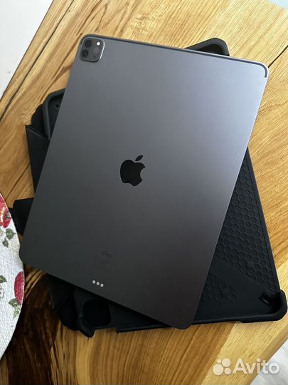 Apple iPad pro 12.9 m1 256 wifi