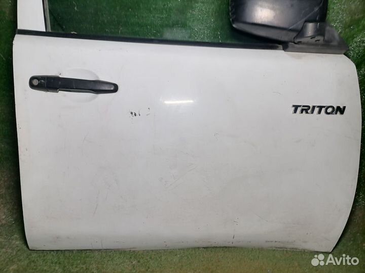 Дверь передняя передняя правая Mitsubishi L200 KB9