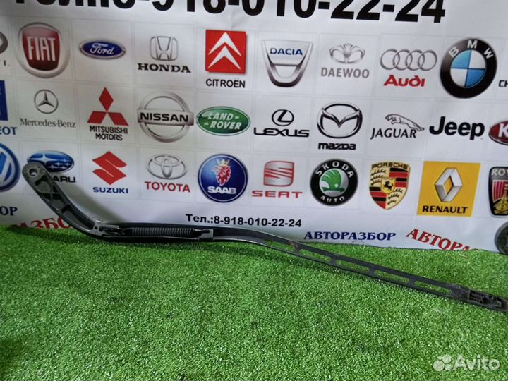 Поводок стеклоочистителя передний левый Peugeot