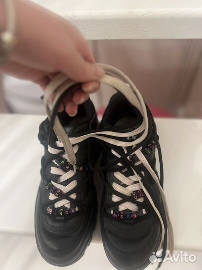 Кроссовки женские bershka