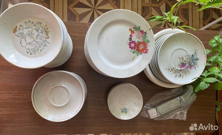 Тарелки СССР разные