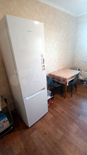 2-к. квартира, 65 м², 10/17 эт.