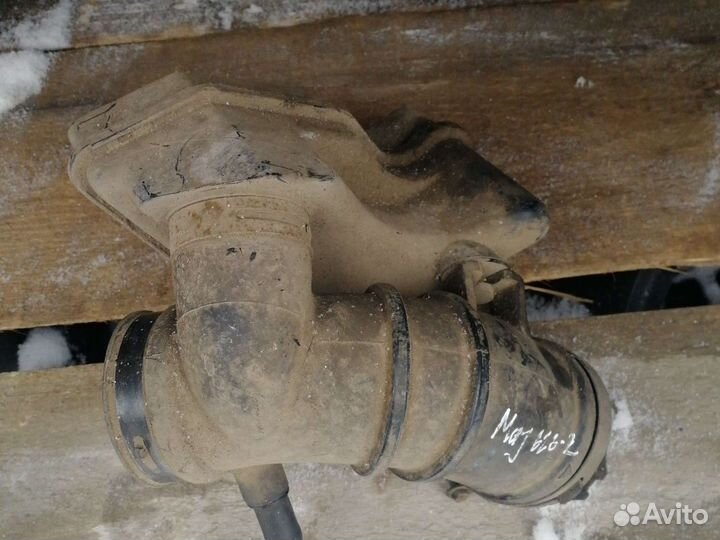 Патрубок воздушного фильтра мазда 626