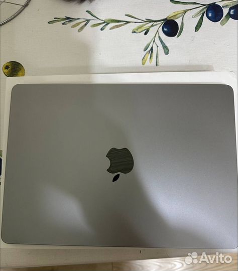 Macbook air 13.6 m2, 2022, 8gb, 256gb