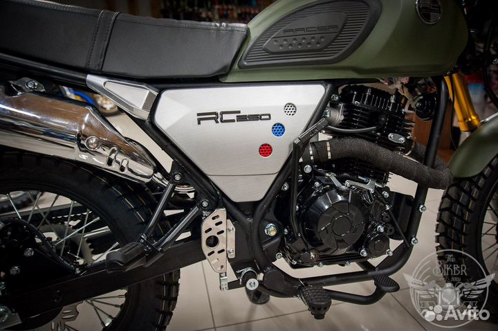 Racer RC250CK-A Triumph в мотосалоне 