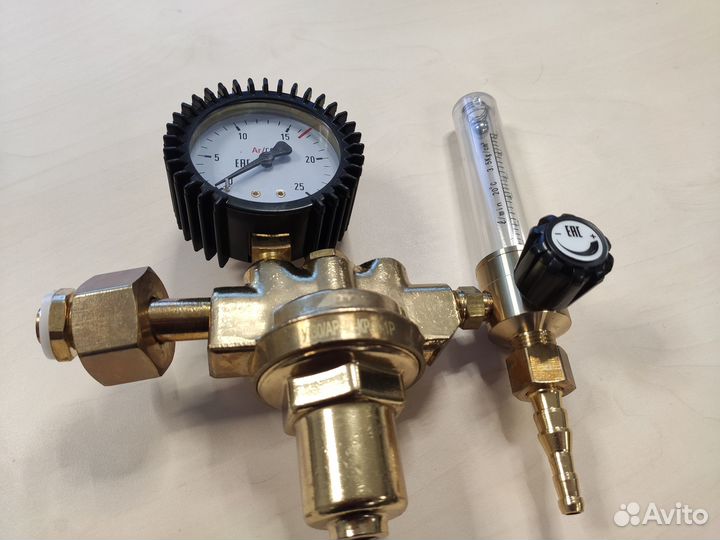 Редуктор / регулятор расхода газа латунный