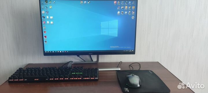 Игровой системный блок с монитором