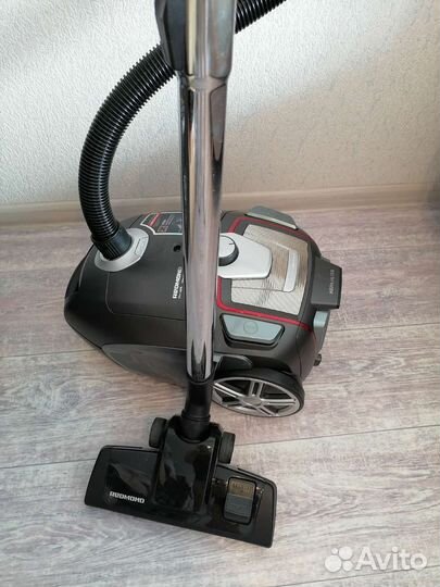 Пылесос Redmond