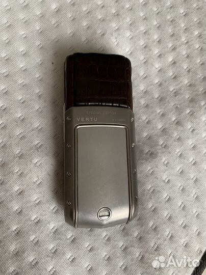 Vertu Ascent Black Leather