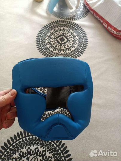 Шлем и перчатки