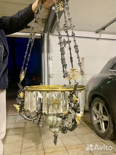 Люста Касли