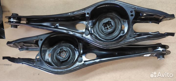 Задний поперечный рычаг Volkswagen Tiguan 2