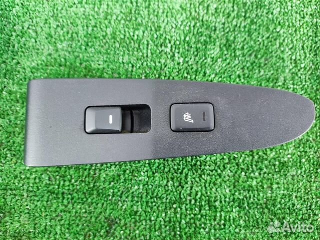 Кнопка стеклоподъемника KIA Sportage 3 (SL) 2012