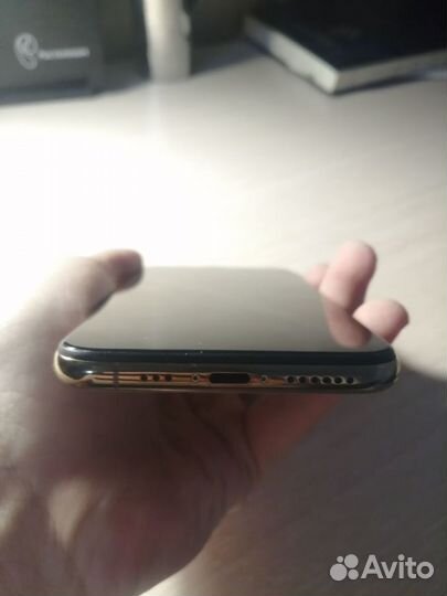 iPhone Xs, 64 ГБ