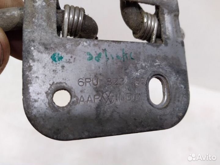 Крючок капота передний Volkswagen Polo sedan 2011