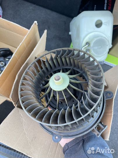 Моторчик печки mercedes w124