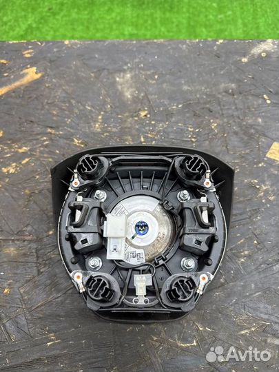 Подушка безопасности в руль Renault Logan 2 1.6