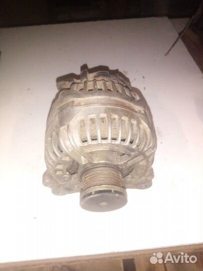 Генератор для автомобиля Фольцваген Гольф