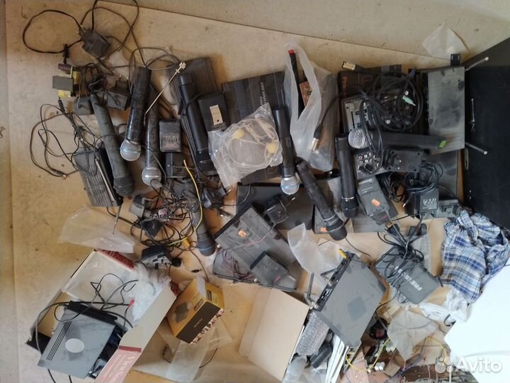 Радиомикрофоны и запчасти к ним