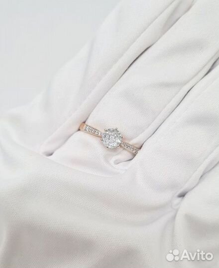 Золотое кольцо с камнем 17,5р