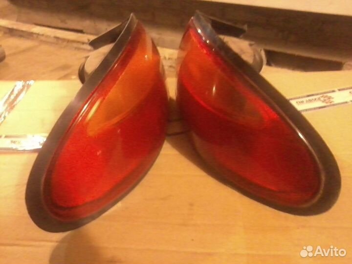 Продаю задние фонари mazda lantis,323F