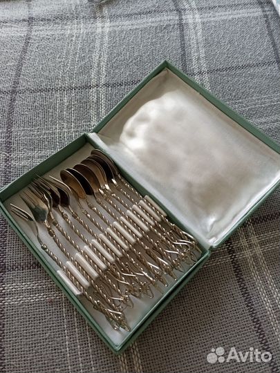 Набор вилок и ложек
