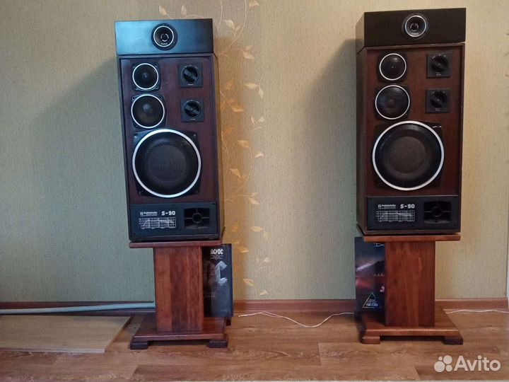 Стойки, подиумы и подставки для акустики