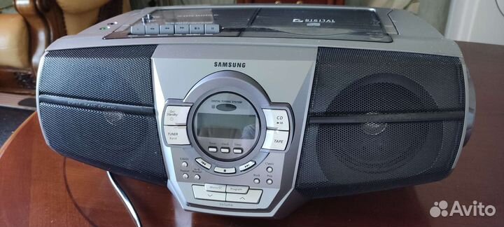 Музыкальный центр Samsung rcd-m55g