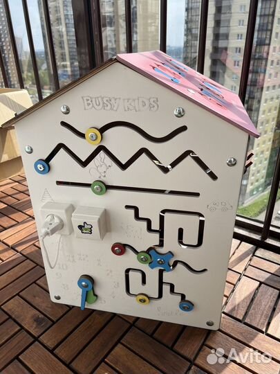 Бизиборд домик