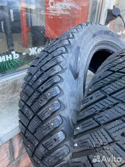 Goodyear Ultragrip Ice Arctic 205/55 R16