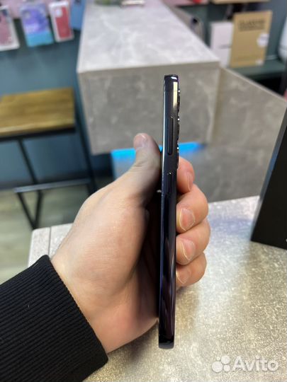 Samsung Galaxy S23, 8/256 ГБ