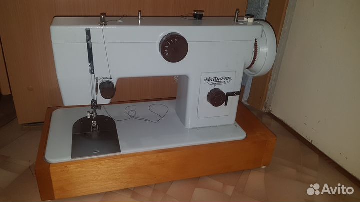Швейная машинка Чайка 134