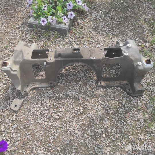 Подрамник передний Chrysler T. Country 3.3 2004 г