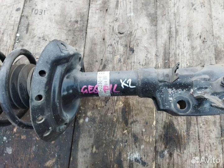 Стойка передняя левая Honda Fit GE6