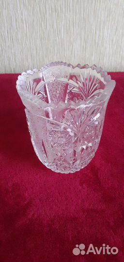 Хрустальная конфетница